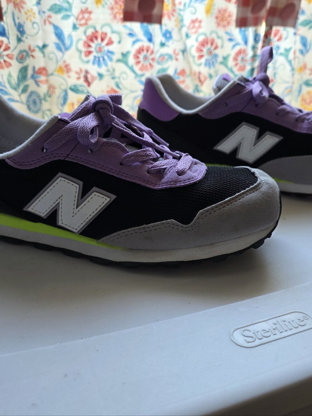 New Balance Youth Lavender & Black Retro Runner
